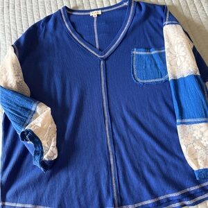 POL Apricot Lane Royal Blue V-Neck Lace Sleeve Top